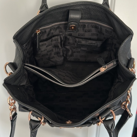 Michael Kors black shoulder tote with long strap - Picture 5 of 5